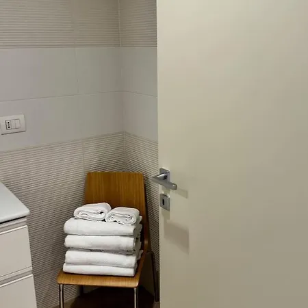 Resto 5 Apartment